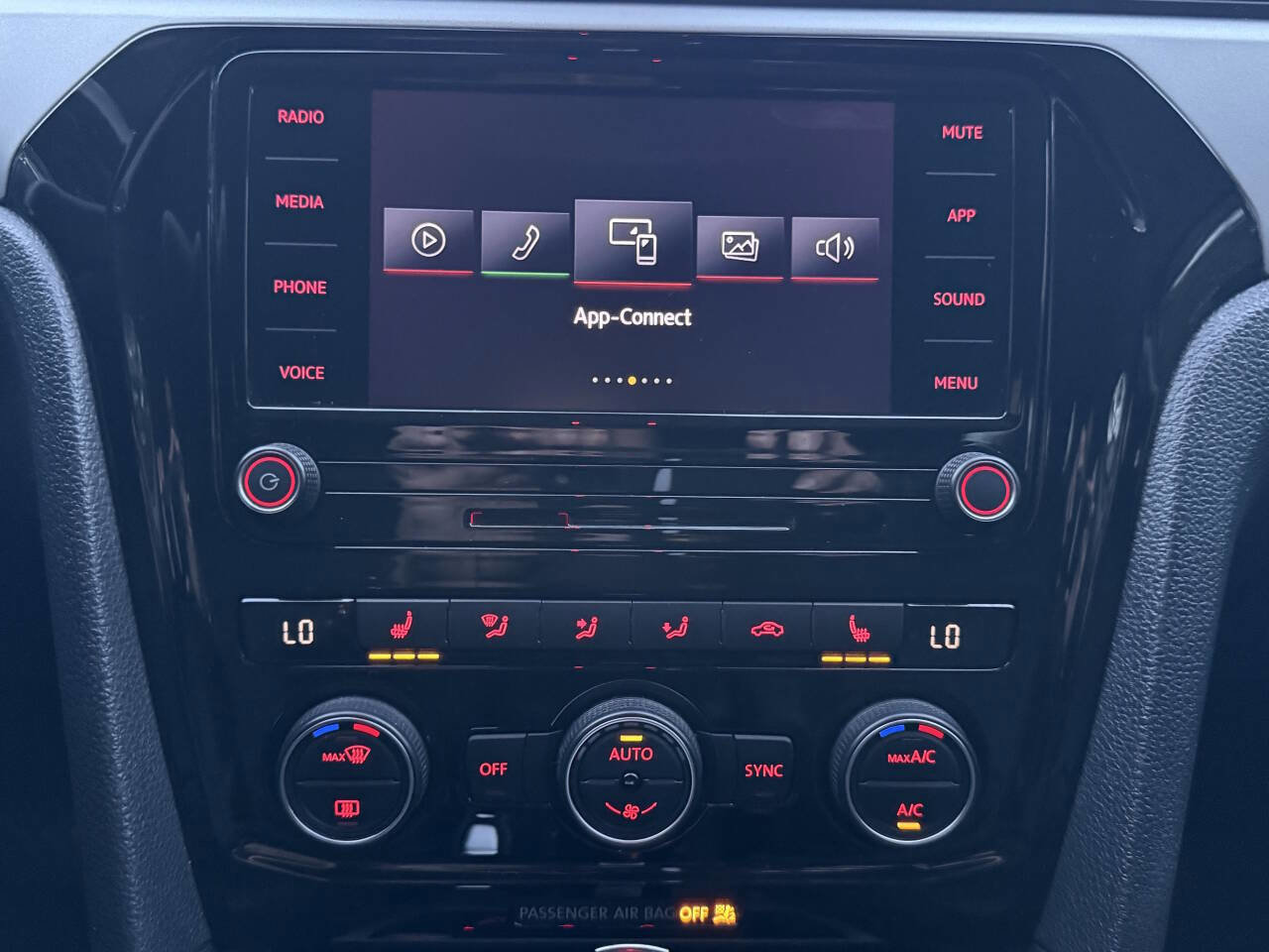 2020 Volkswagen Passat 2.0T SE