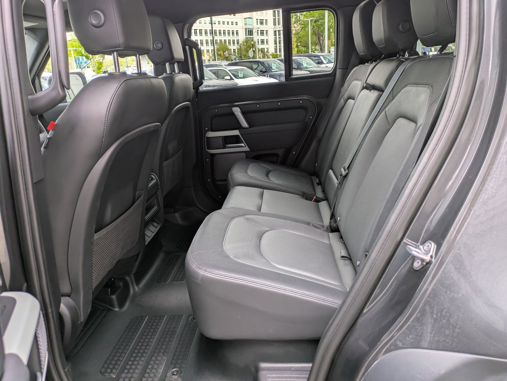 2023 Land Rover Defender 110 X-Dynamic SE