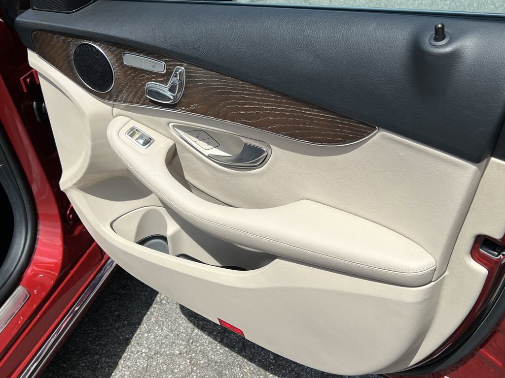 2018 Mercedes-Benz C 300 Sedan