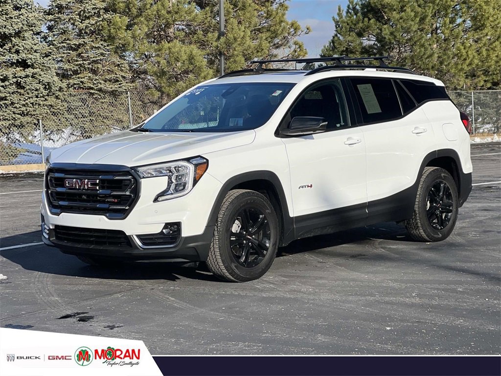 2023 GMC Terrain AT4's photo