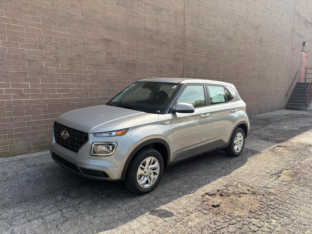 New 2026 Hyundai Venue SE