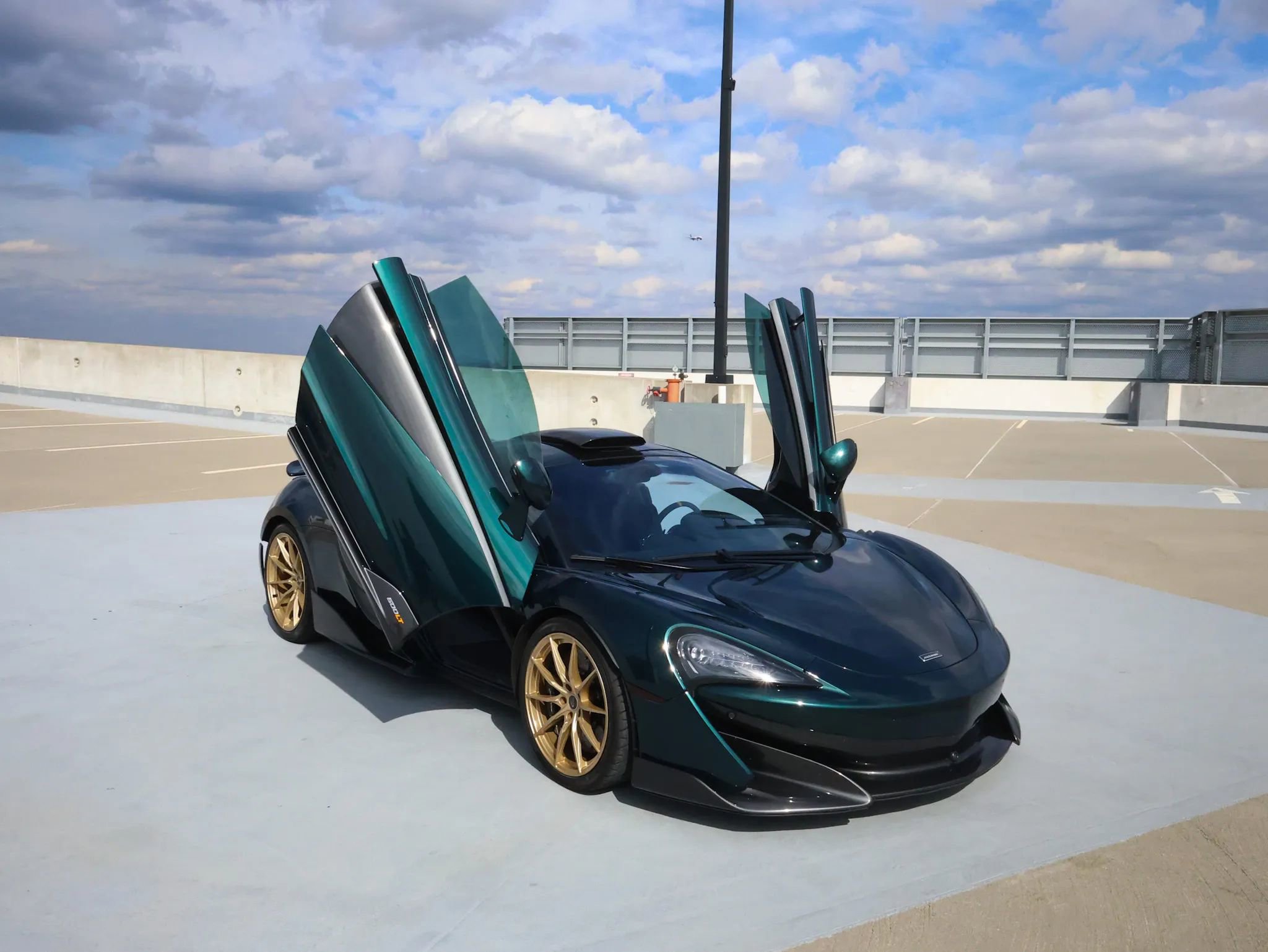 Used 2019 McLaren 600LT photo 10