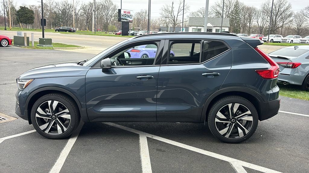 2026 Volvo Xc40 B5 Ultra