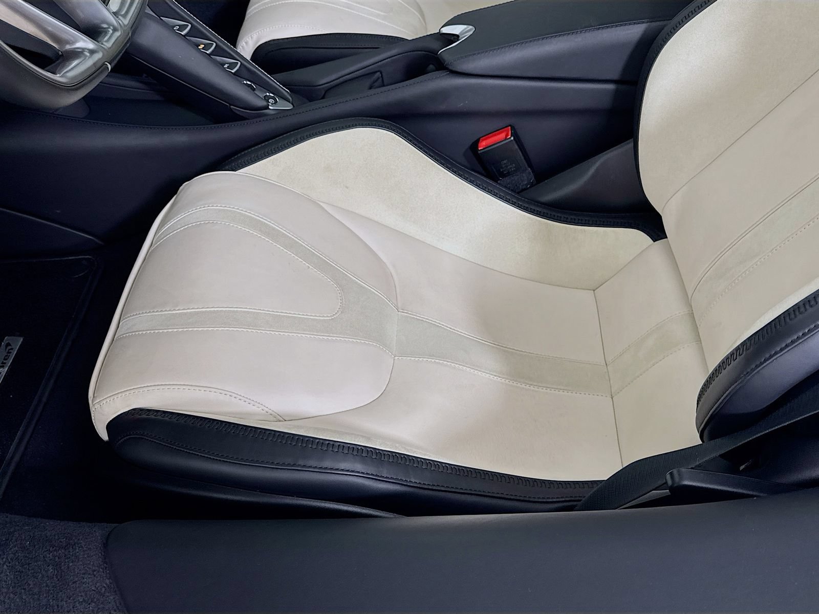 Used 2024 McLaren 750S photo 18