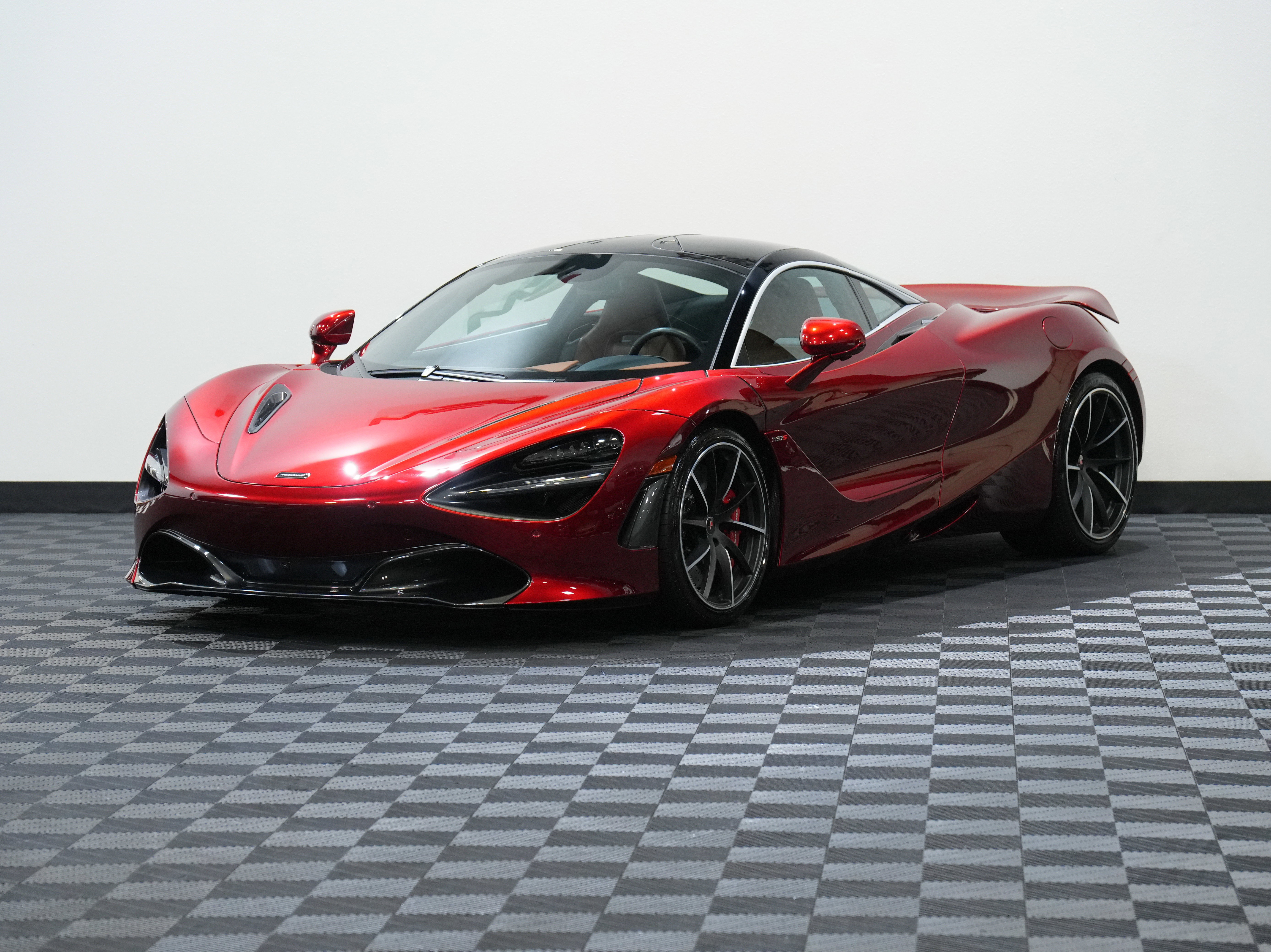 Used 2018 McLaren 720S 3