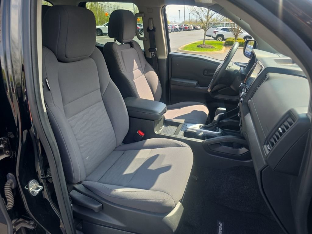 2022 Nissan Frontier S