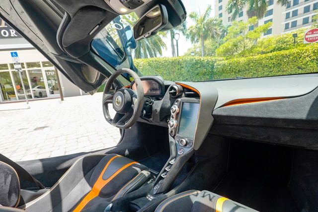 Used 2018 McLaren 720S Performance photo 91