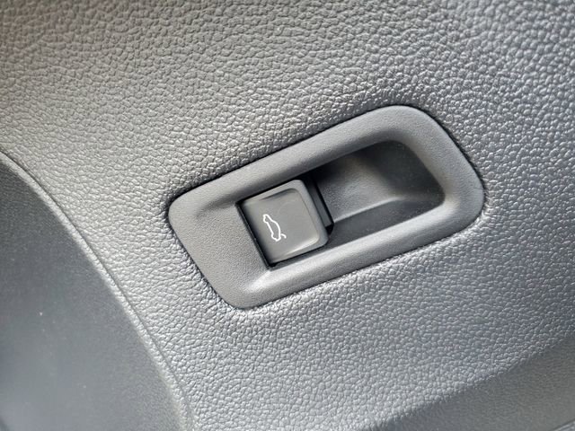 2026 Volkswagen Atlas Cross Sport SEL Premium R-Line