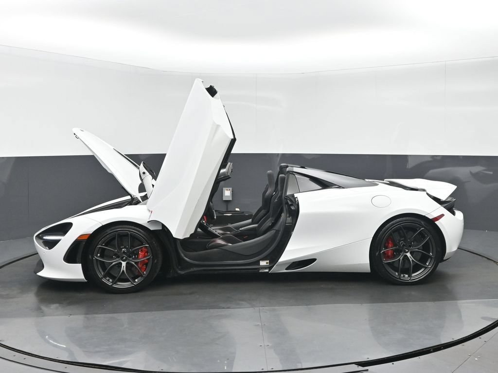 Used 2020 McLaren 720S Performance photo 35
