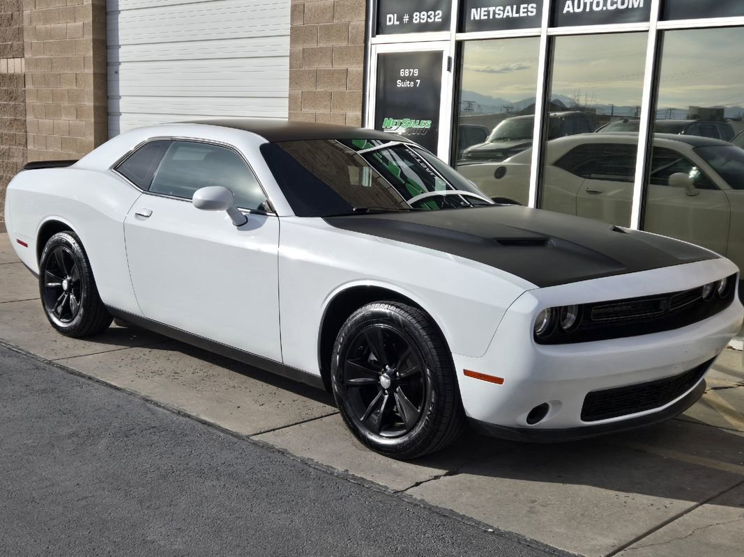 2022 Dodge Challenger SXT