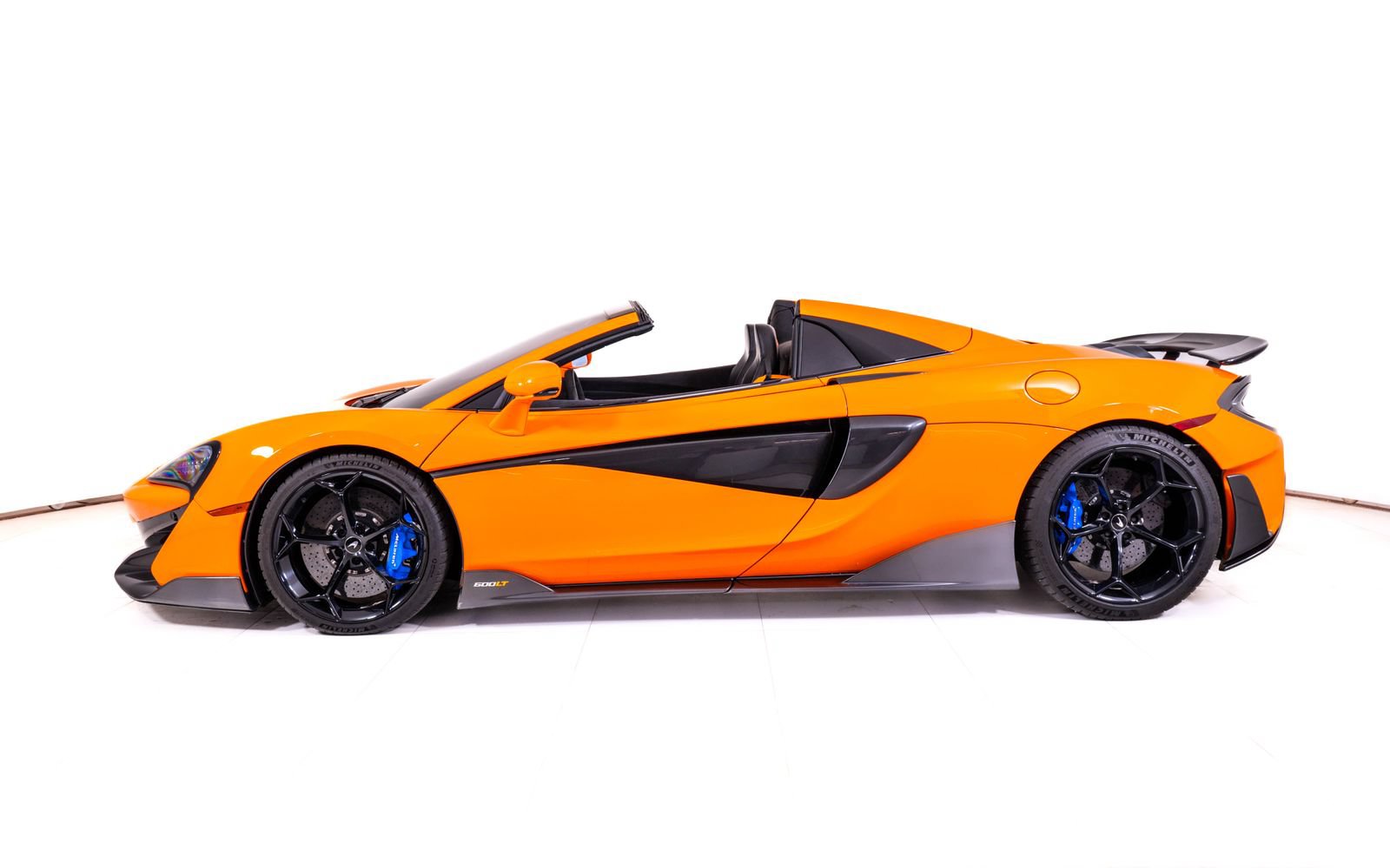 Used 2020 McLaren 600LT Spider photo 2
