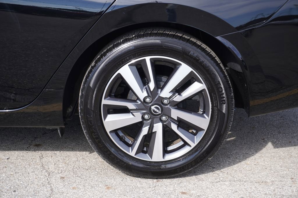 2024 Nissan Versa SV