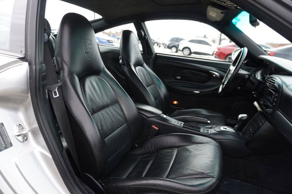 2001 Porsche 911 Carrera