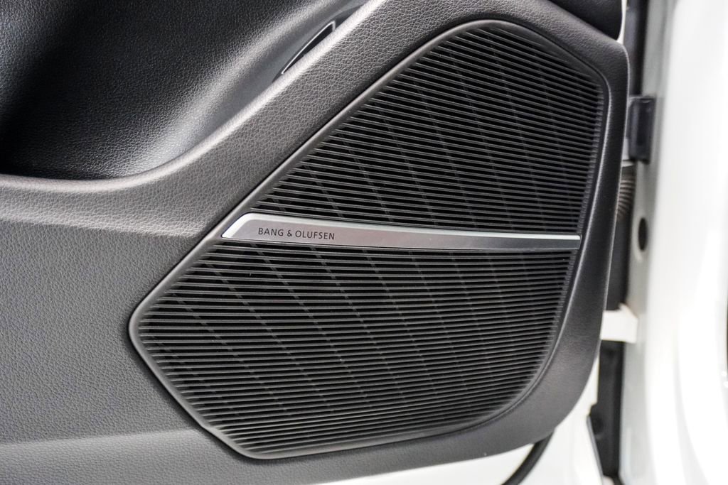 2022 Audi Q8 Premium Plus