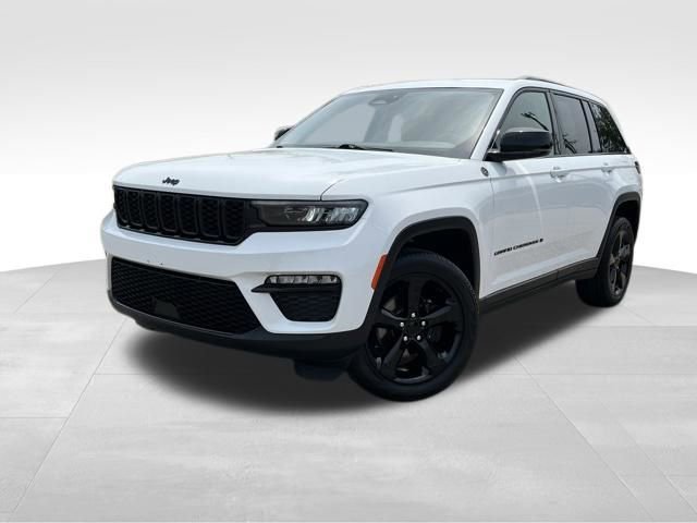 Used 2023 Jeep Grand Cherokee Limited w/ Black Appearance Package