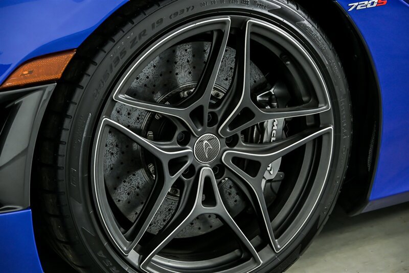 Used 2019 McLaren 720S Performance photo 18