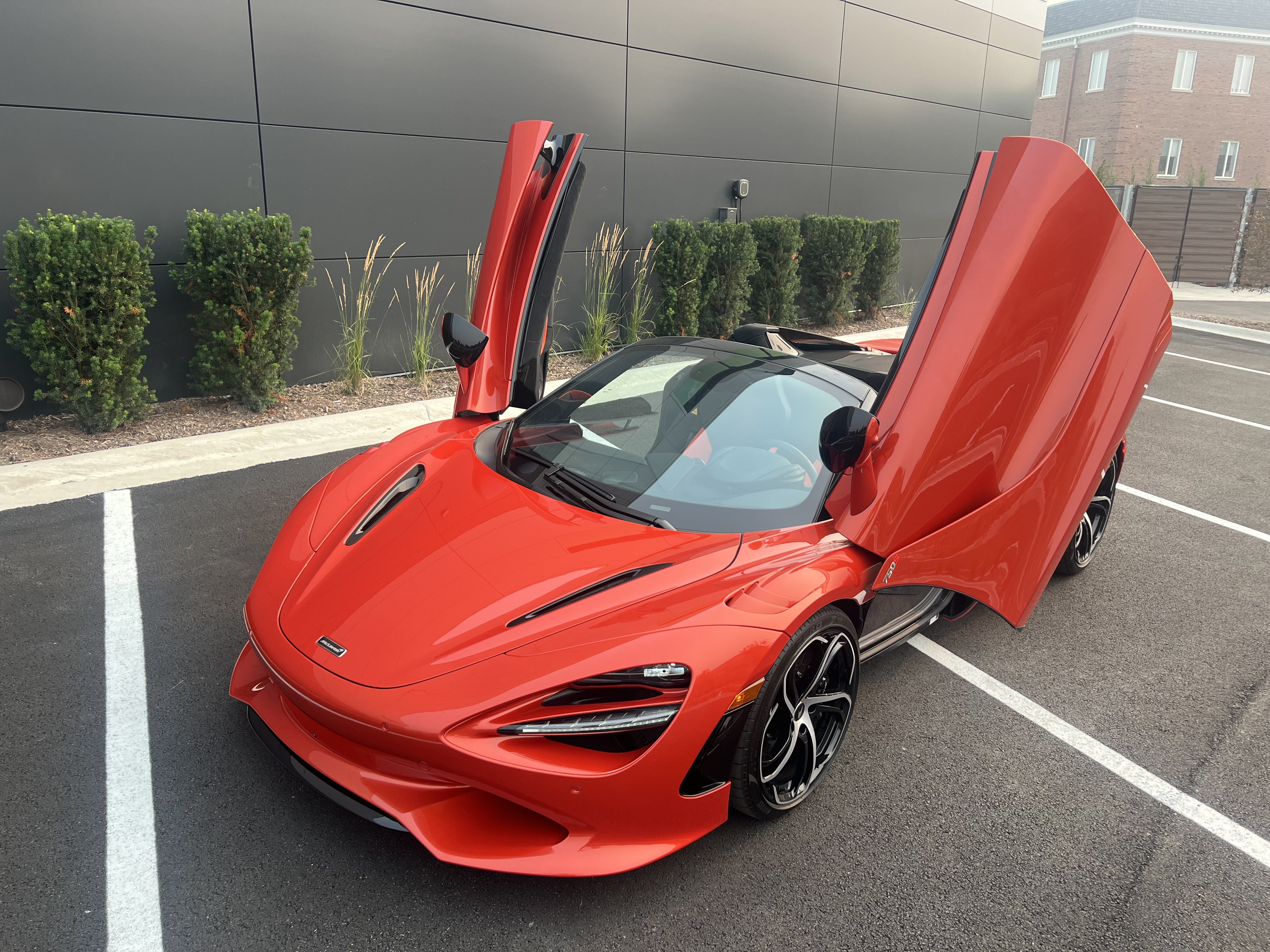 Used 2026 McLaren 750S Spider photo 9