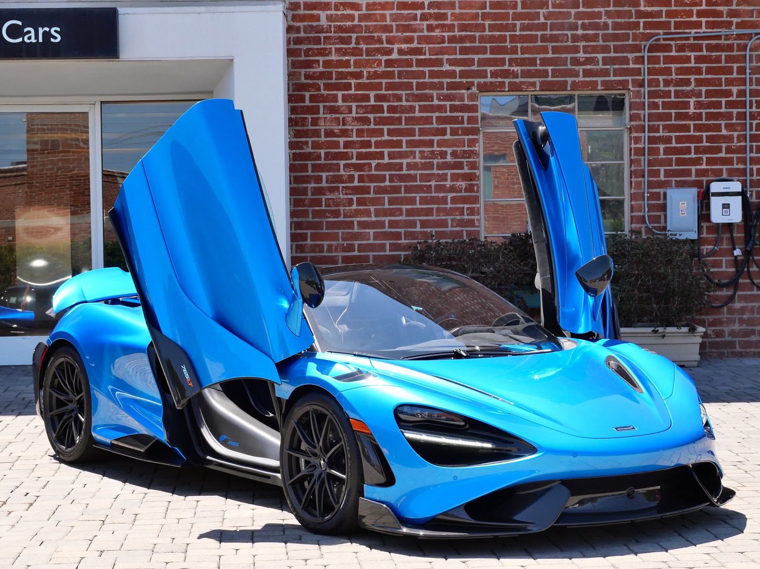 Used 2022 McLaren 765LT photo 31