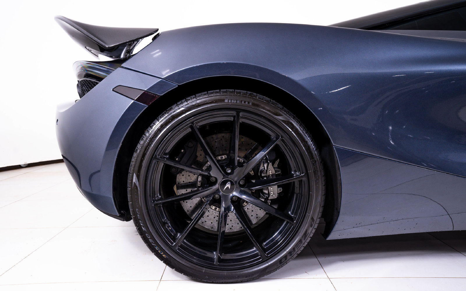 Used 2019 McLaren 720S photo 17