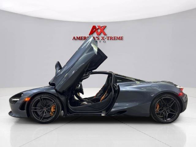 Used 2018 McLaren 720S photo 17