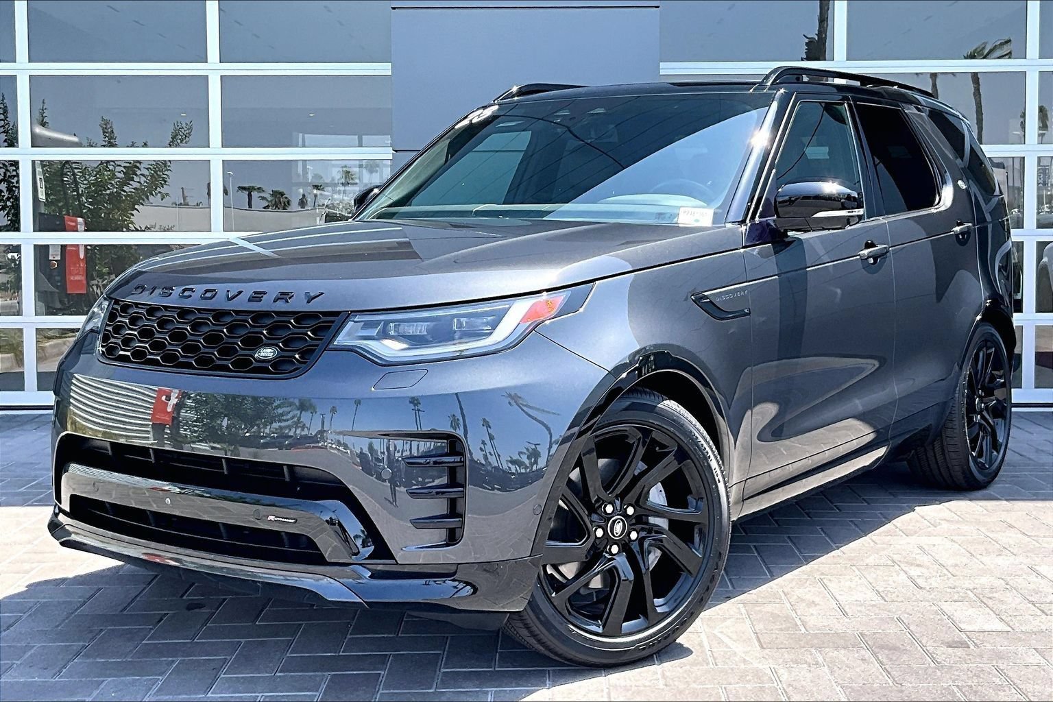 Certified 2023 Land Rover Discovery S R-Dynamic