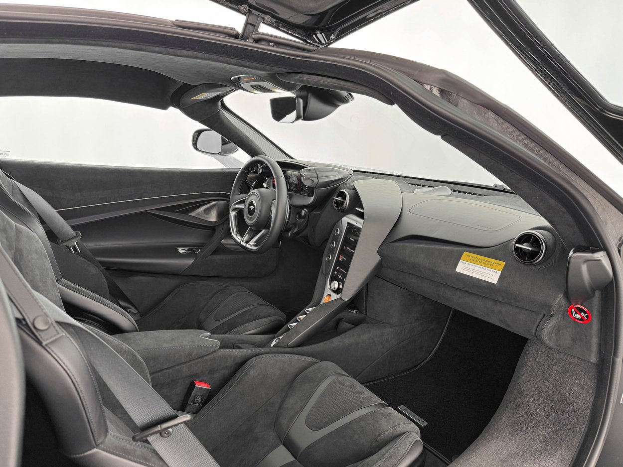 Used 2026 McLaren 750S photo 27