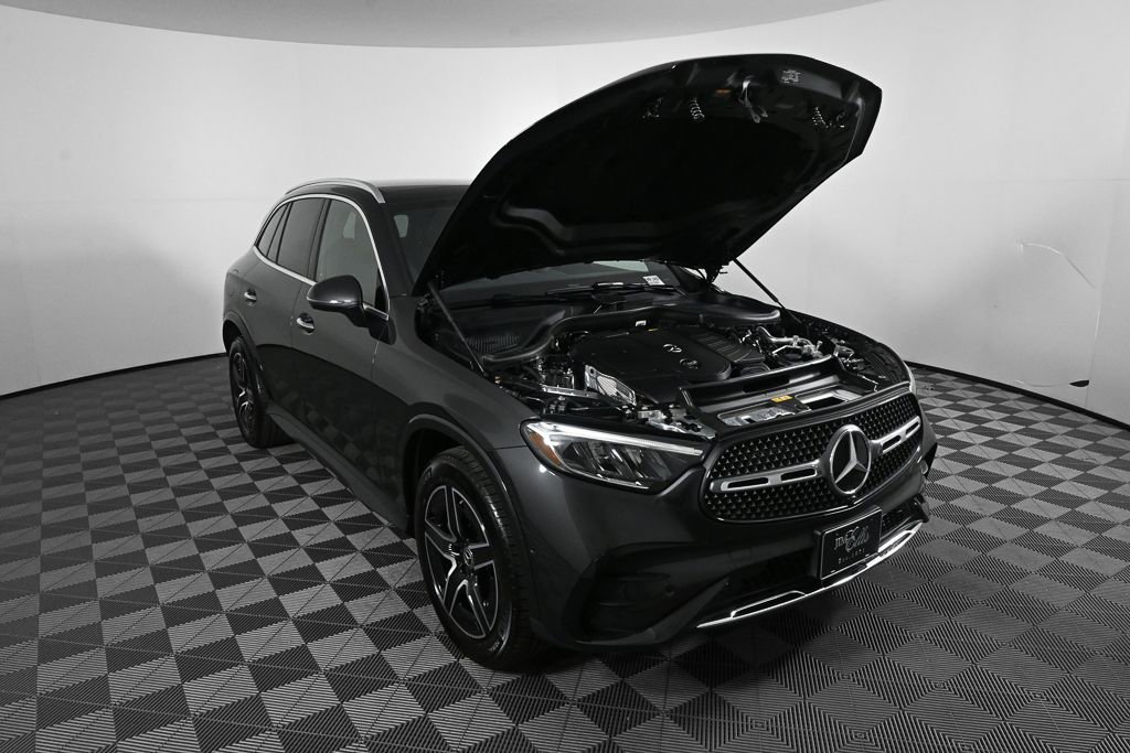 2025 Mercedes-Benz GLC 300 4MATIC