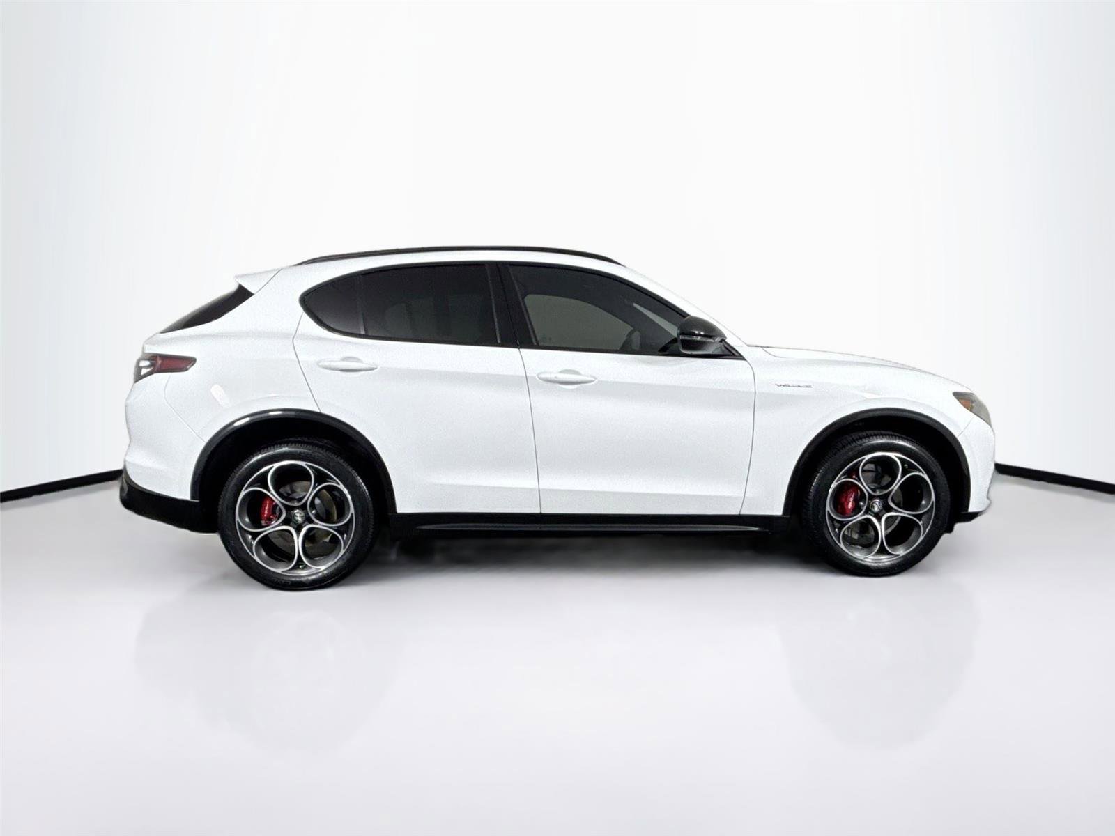 2024 Alfa Romeo Stelvio Veloce