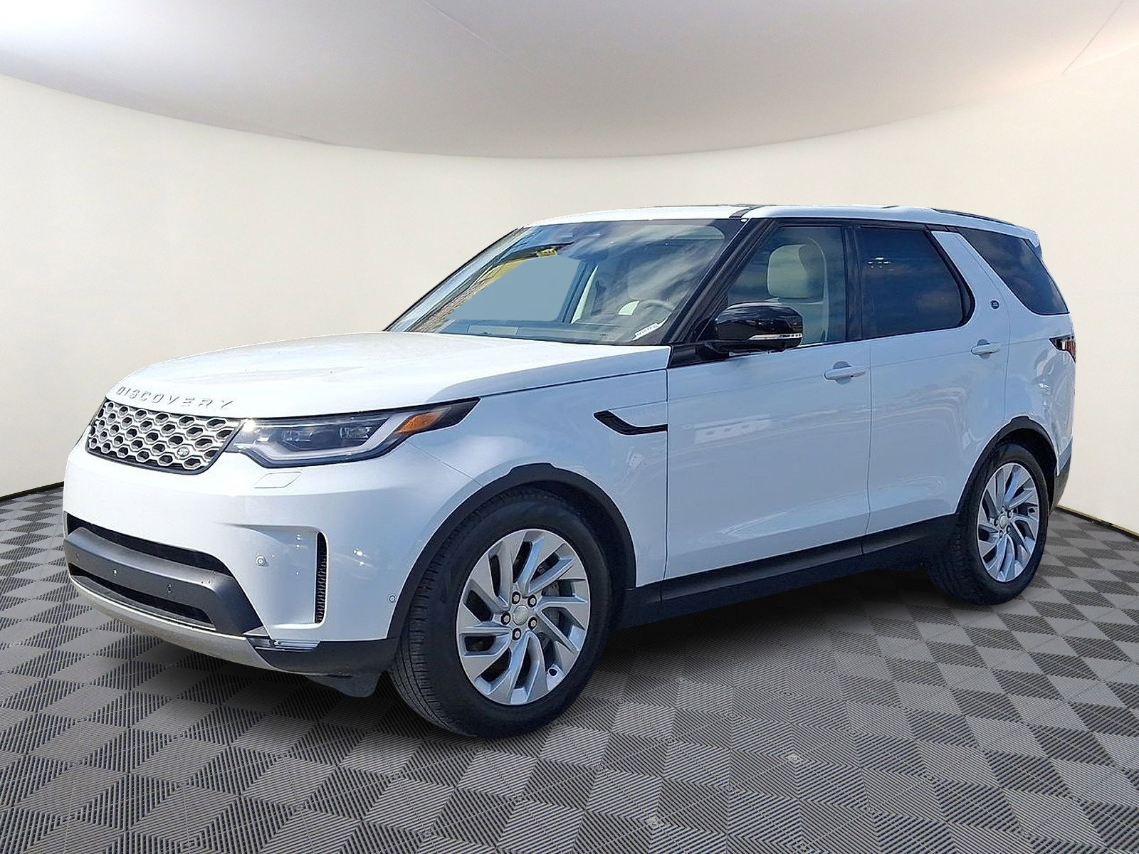 Certified 2026 Land Rover Discovery S