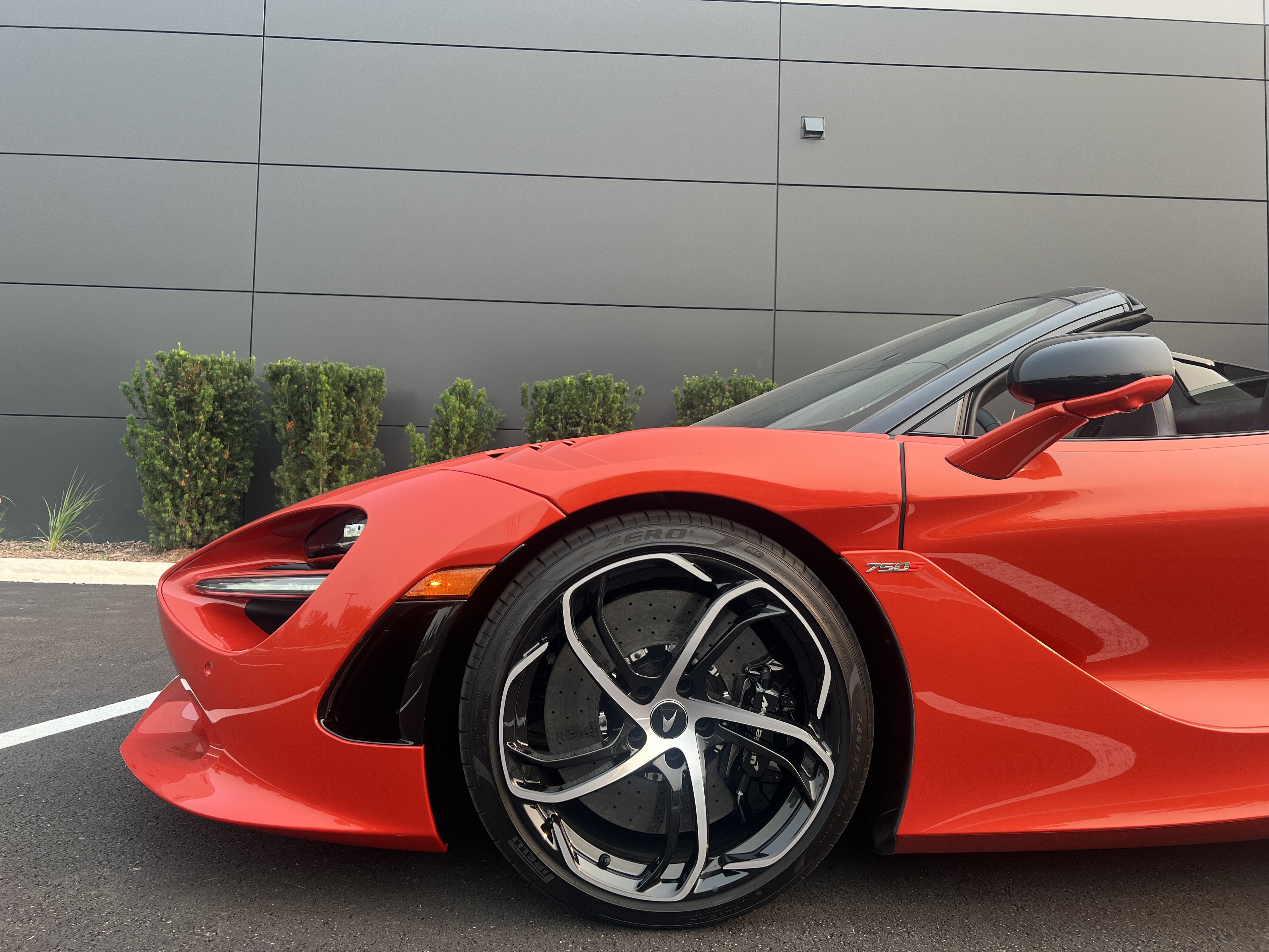 Used 2026 McLaren 750S Spider photo 17