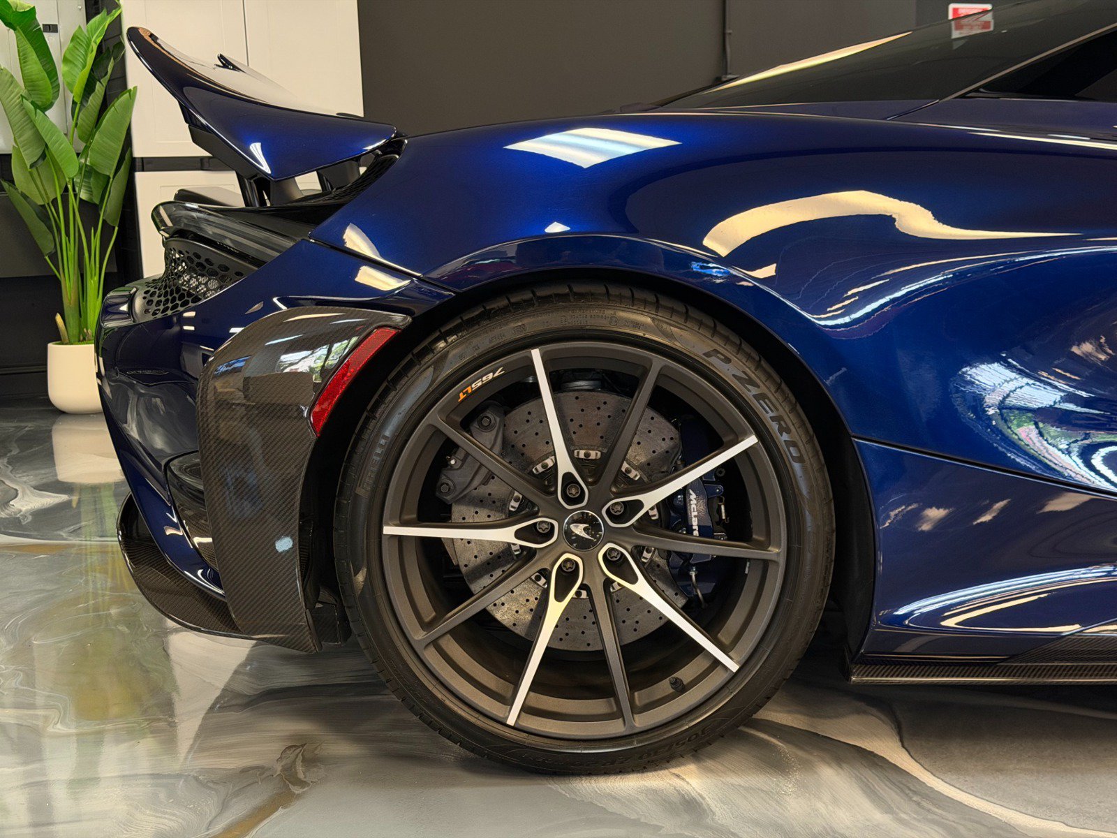 Used 2022 McLaren 765LT photo 10