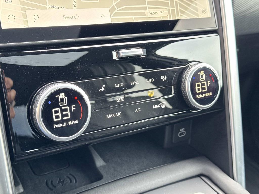 2025 Land Rover Discovery Dynamic SE