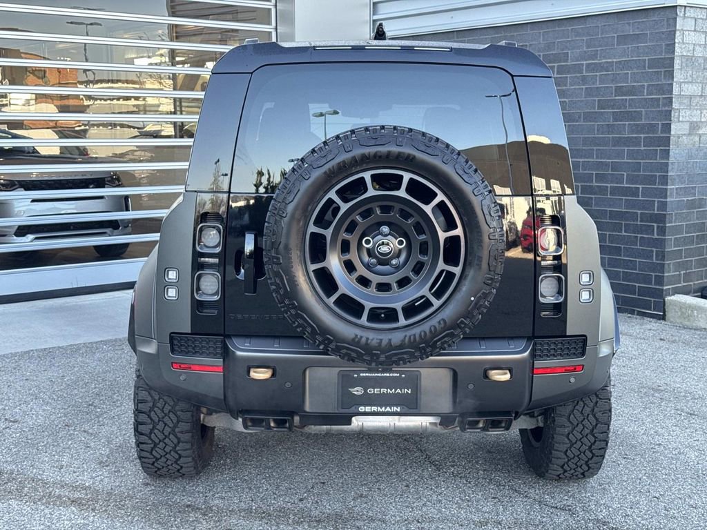 2025 Land Rover Defender 110