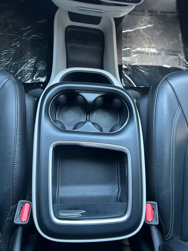 2022 Chrysler Pacifica Touring-L