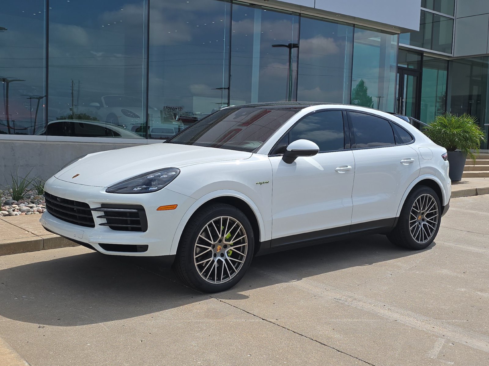 Certified 2023 Porsche Cayenne Platinum Edition