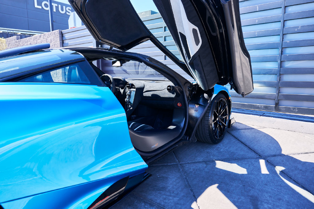 Used 2021 McLaren 765LT photo 25