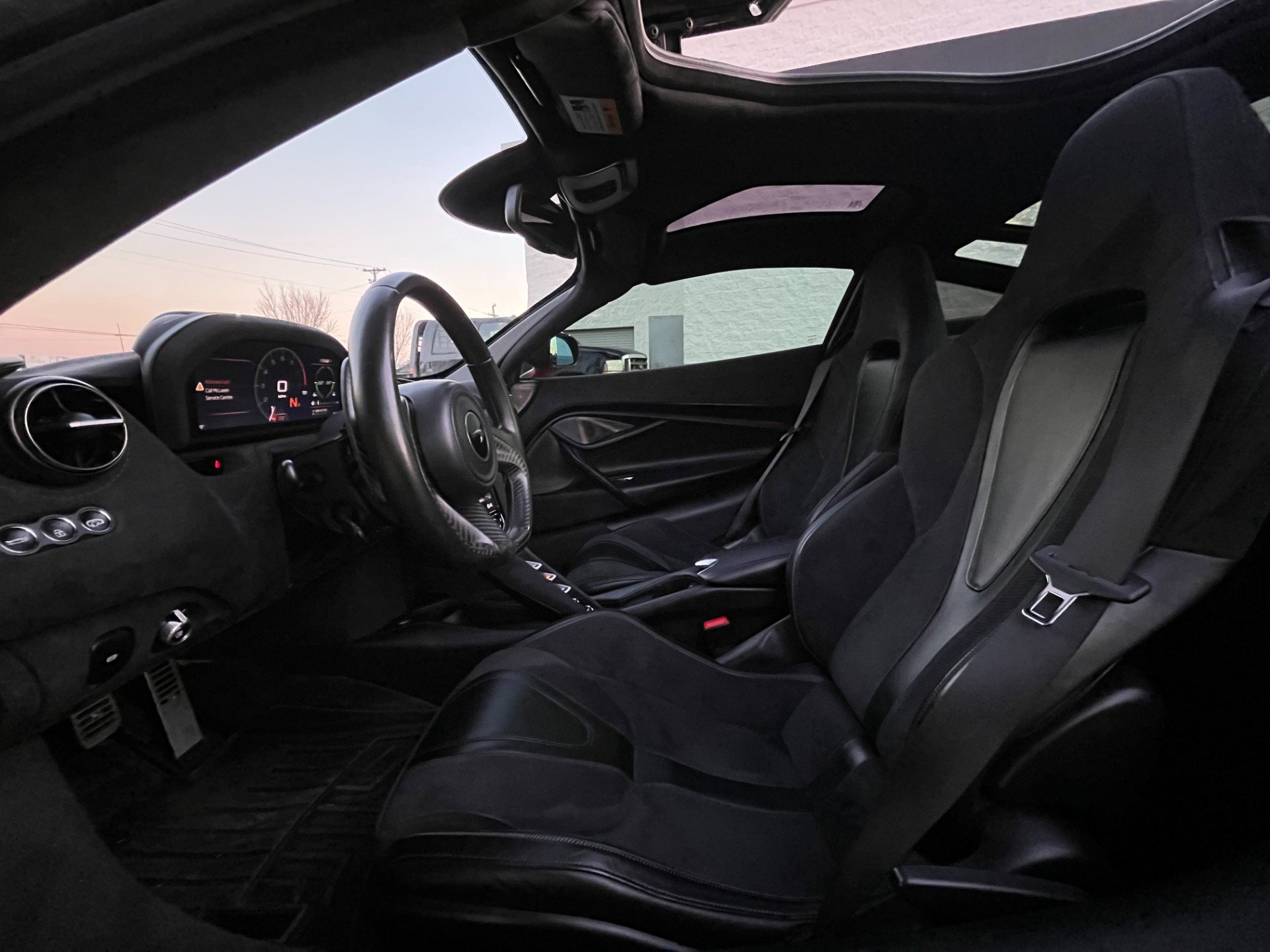 Used 2019 McLaren 720S Performance photo 17