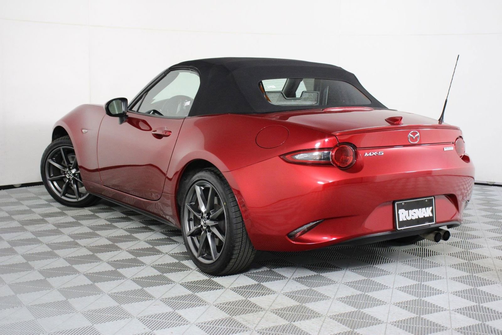 2016 MAZDA MX-5 Miata Grand Touring
