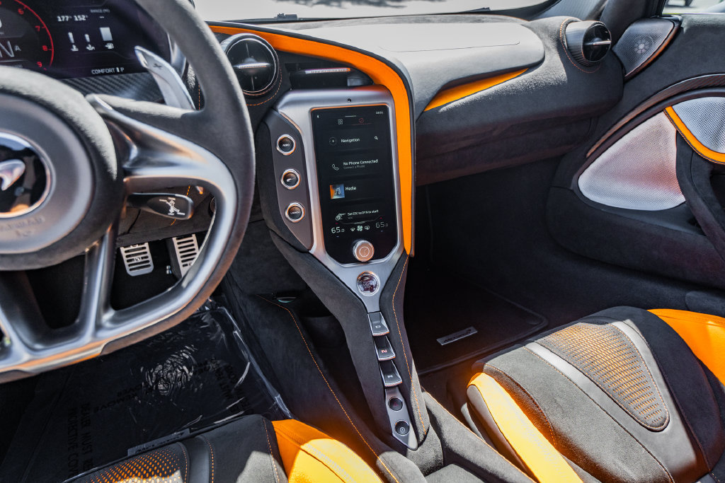 Used 2024 McLaren 750S photo 23