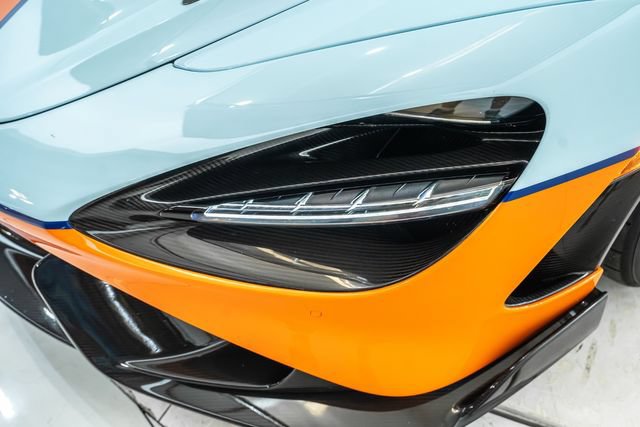 Used 2022 McLaren 765LT photo 31