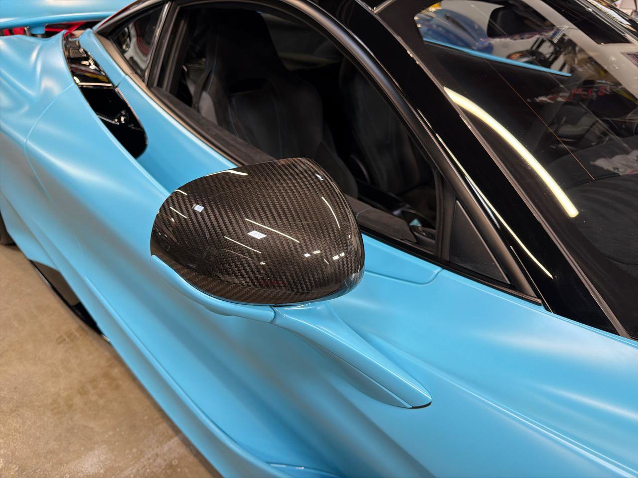 Used 2021 McLaren 765LT photo 17