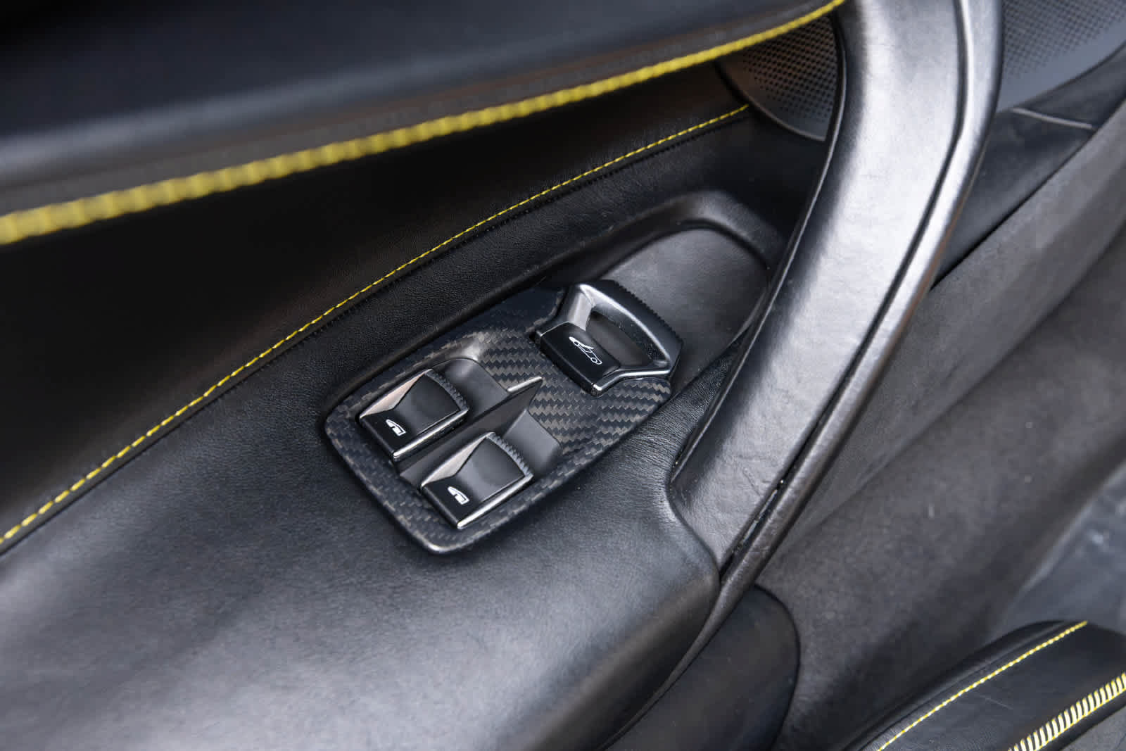 Used 2022 McLaren 720S Spider photo 27