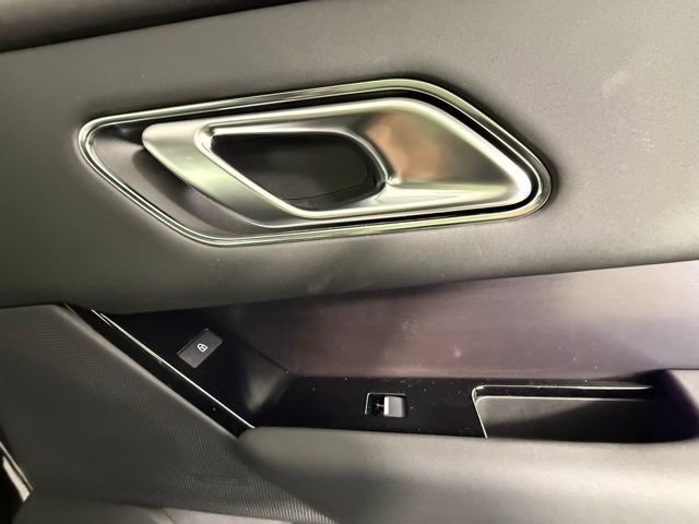 2026 Land Rover Range Rover Velar Dynamic SE