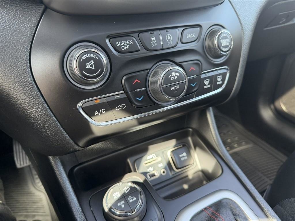 2015 Jeep Cherokee Trailhawk