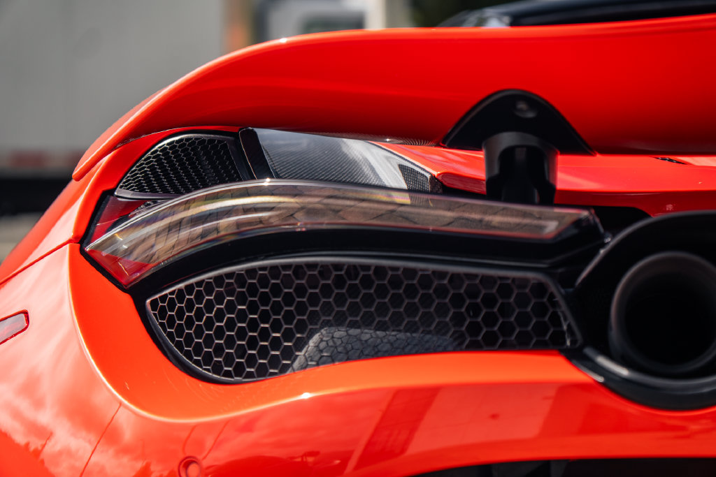 Used 2021 McLaren 720S Performance photo 12