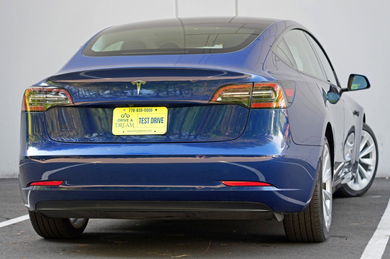 2023 Tesla Model 3 Standard Range