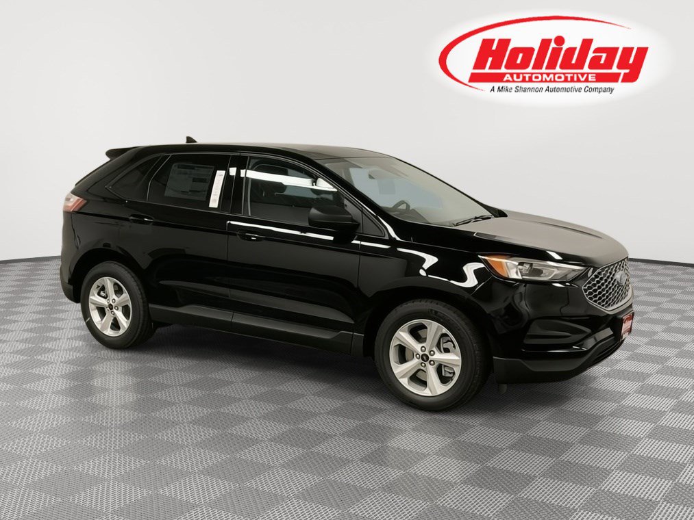 Used 2024 Ford Edge SE