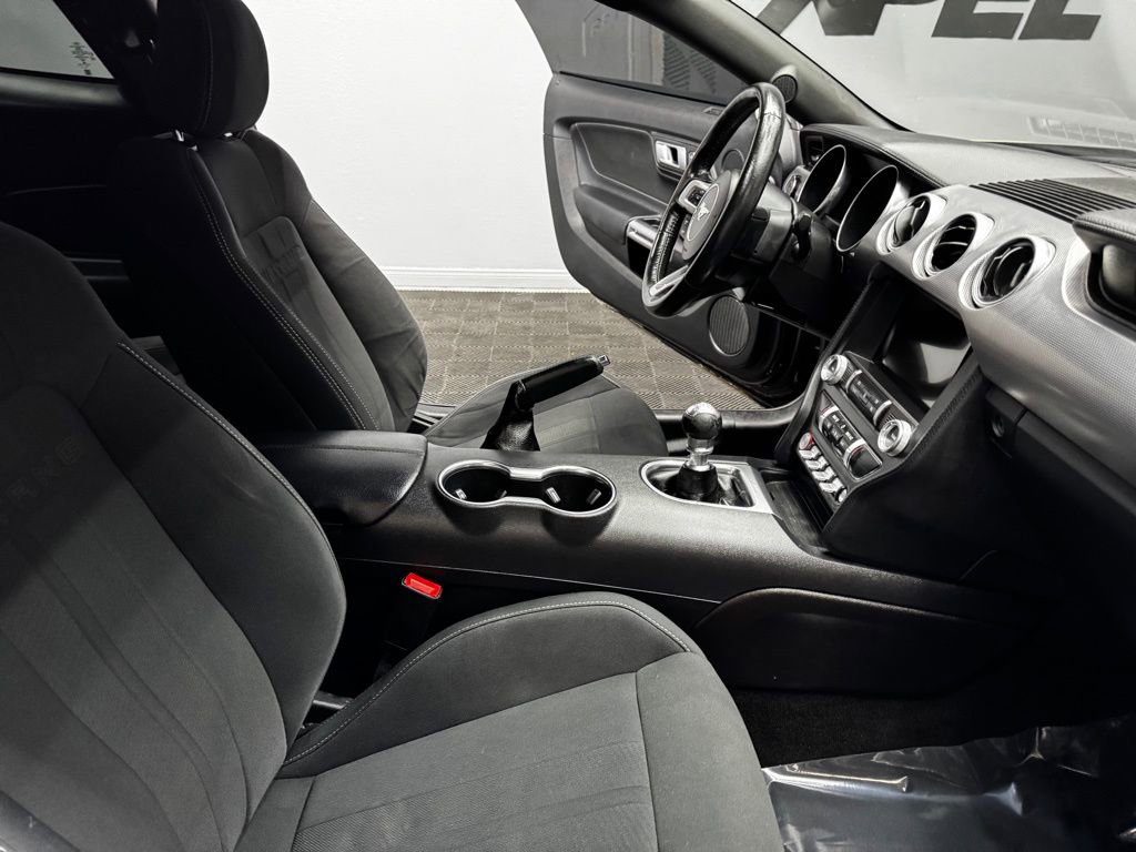 2020 Ford Mustang Coupe