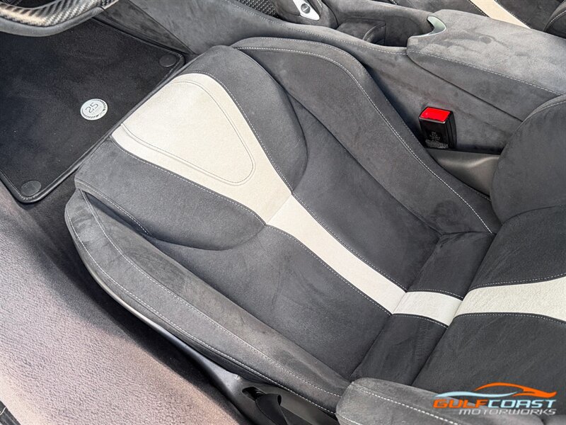 Used 2021 McLaren 720S Performance photo 27