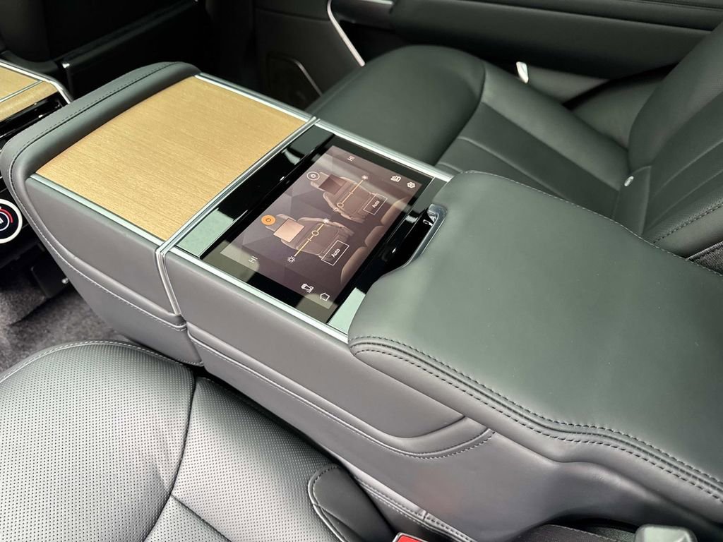 2023 Land Rover Range Rover SV